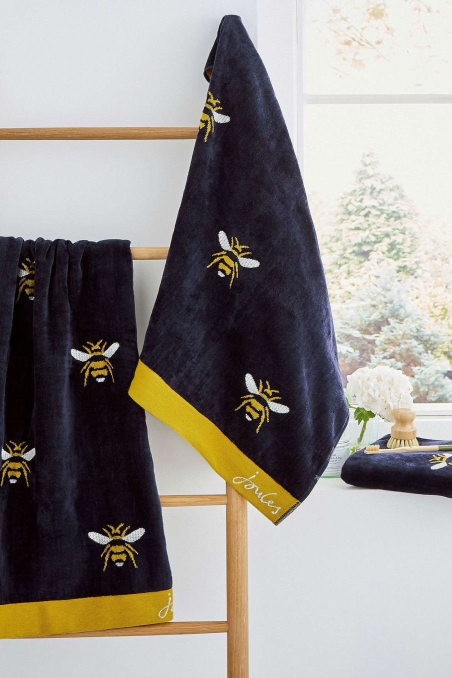 Accessories * | Joules Botanical Bee Cotton Towel Quick Delivery